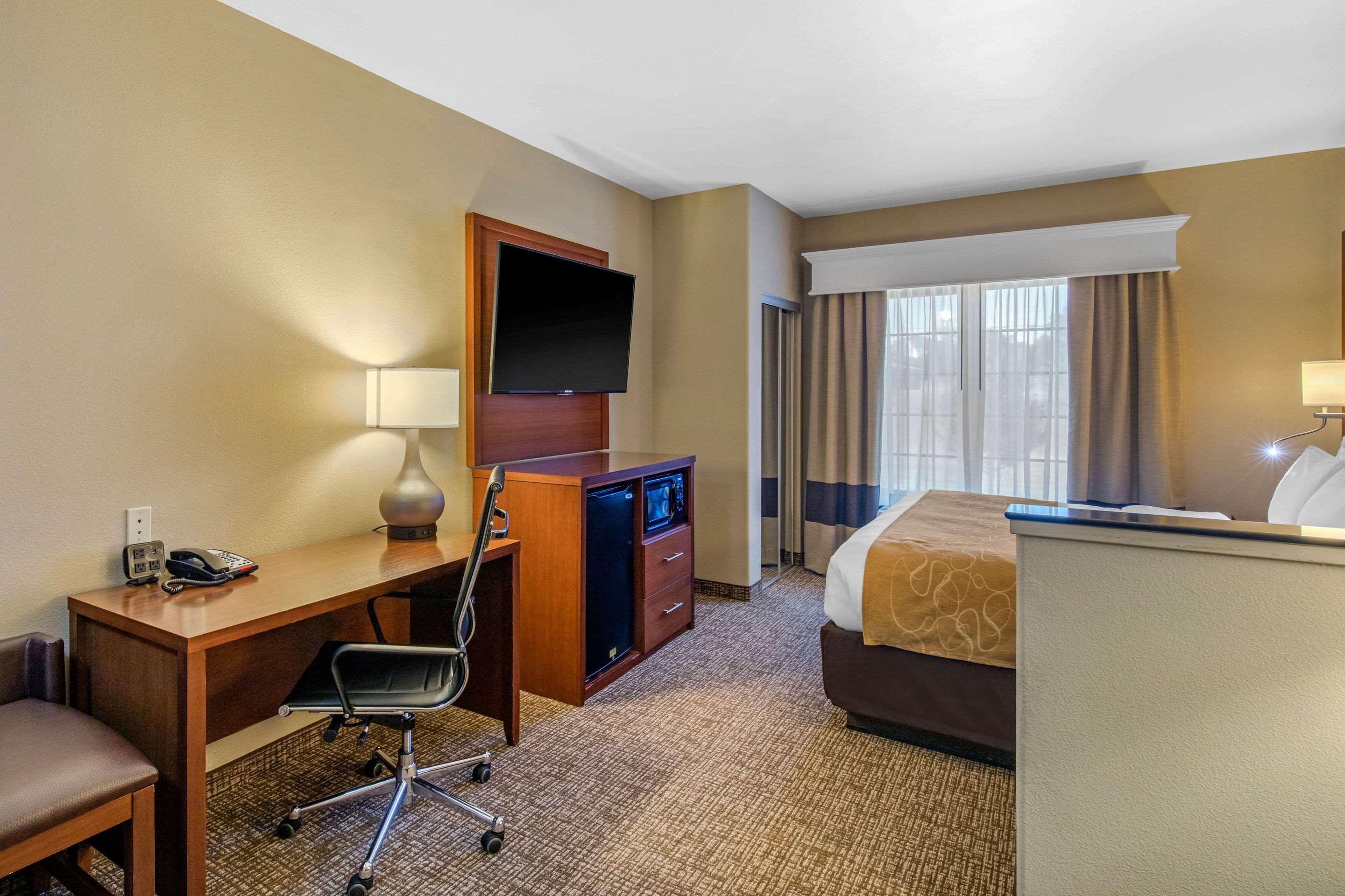 Comfort Suites Marshall Exterior foto